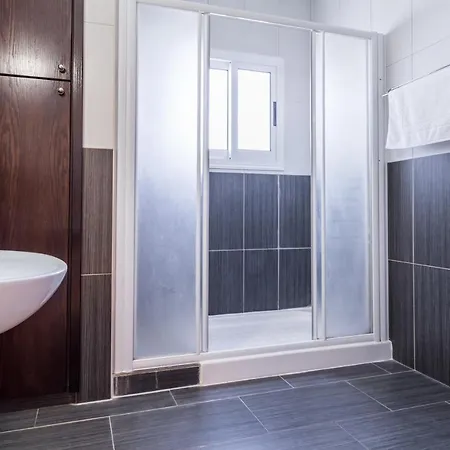 Silver 3 Apartment *