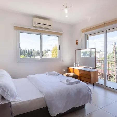 Apartment Silver 3 *