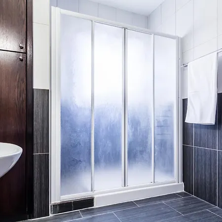 Silver 3 Apartment *